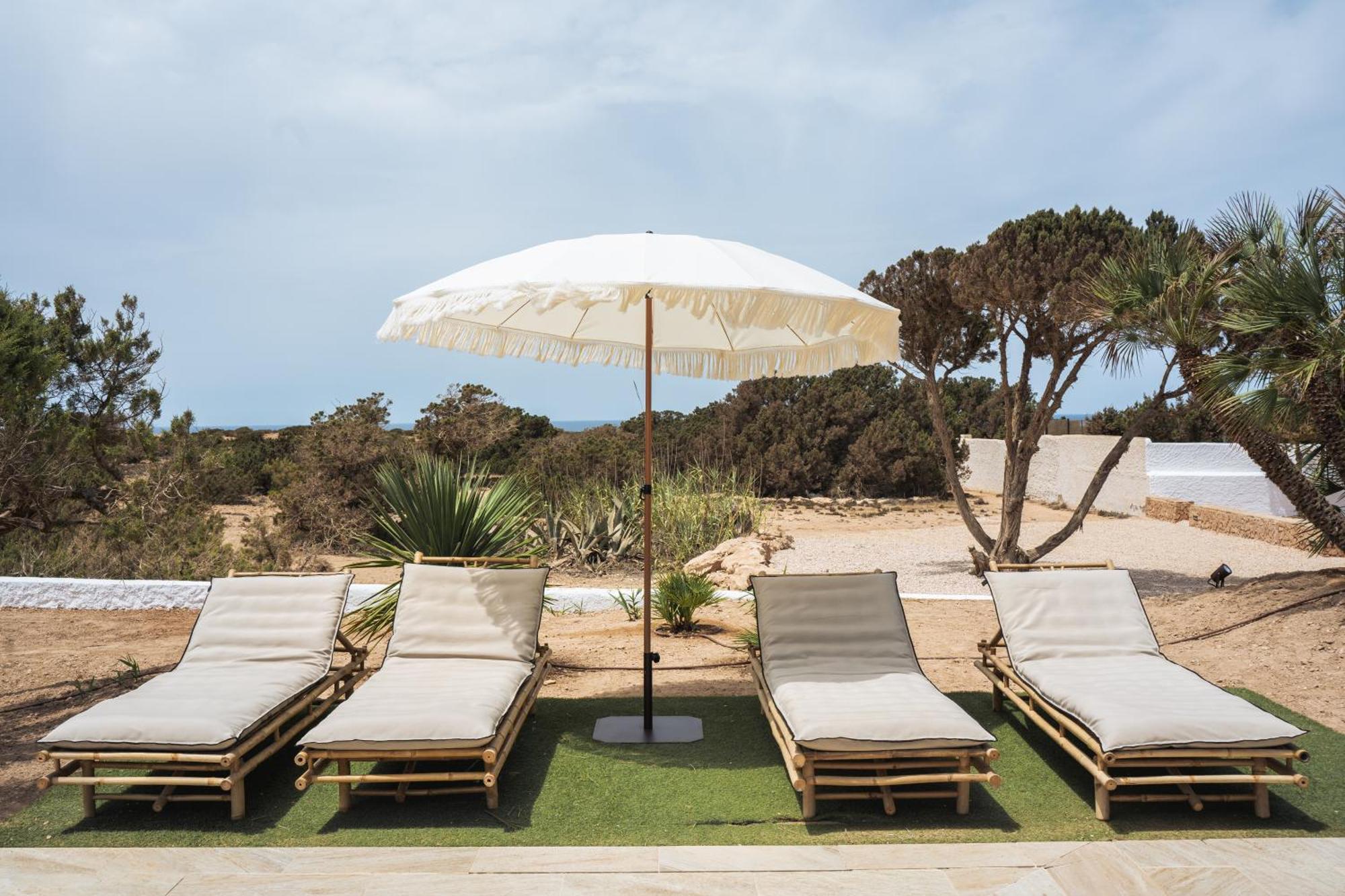 Apartamentos Punta Rasa Cala Saona Buitenkant foto
